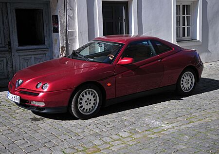 Alfa Romeo GTV 2.0 V6 TB -