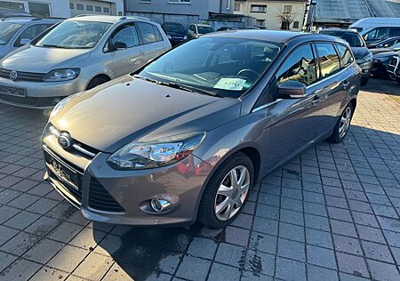 Ford Focus Turnier Titanium "TOP-ZUSTAND"