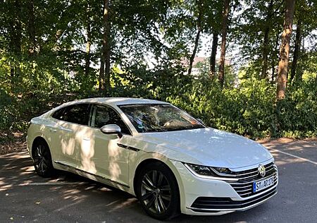 VW Arteon Volkswagen 2.0 TDI SCR Elegance