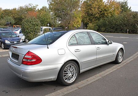 Mercedes-Benz E 500 E500 4Matic Airm BiXe Leder Pano Radar TÜV 10/25