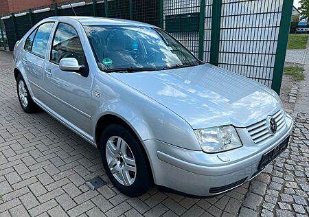 VW Bora Volkswagen 1.6 Autom-Klimaaut-2.Hand-Tüv-Inspeckzi neu