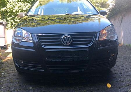 VW Polo Volkswagen 1.6 Automatik Trendline