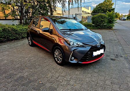 Toyota Yaris 1,5-l-VVT-i Hybrid CVT Launch Edition ...