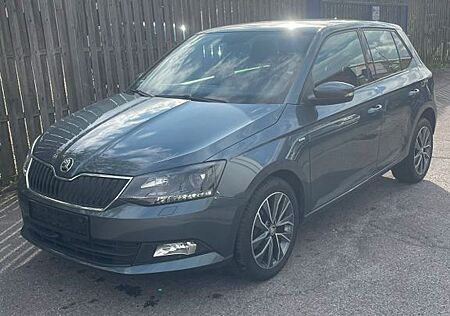 Skoda Fabia Drive, LED, Navi, Sitzheizung, Winterräder