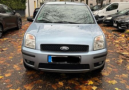 Ford Fusion 1,6 16V + Autom. +