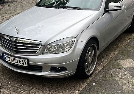 Mercedes-Benz C 180 gebraucht kaufen Mercedes-Benz C 180 KOMPRESSOR T CLASSIC Classic