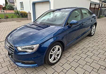 Audi A3 1.4 TFSI S tronic Attraction Attraction