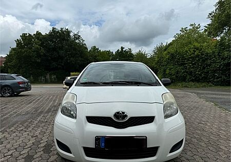 Toyota Yaris Cool, Klima, wenig KM, wenig Verbrauch