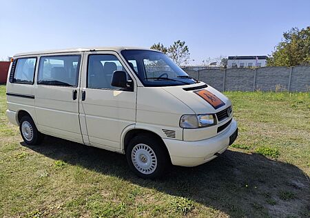 VW T4 Caravelle Volkswagen 2,5-l-Diesel TDI 75kW lang Standard