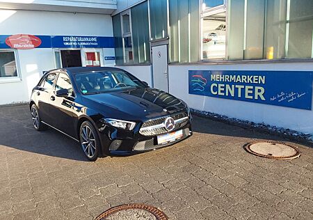 Mercedes-Benz A 160 Business Neuwertig
