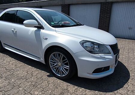 Suzuki Kizashi 2.4 SPORT CVT Allrad SPORT