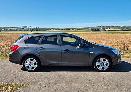 Opel Astra J Edition 1.4 Turbo TÜV 08/27