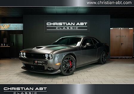 Dodge Challenger R/T 5.7 V8 HEMI