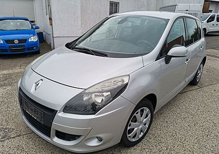 Renault Scenic Dynamique 1.6 16V 110