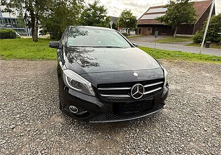 Mercedes-Benz A 200 CDI 4MATIC AMG Line DCT AMG Line