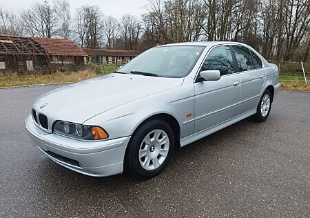 BMW 520i -