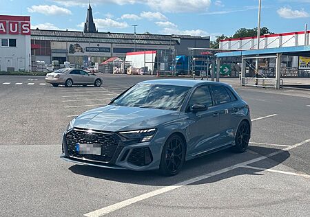 Audi RS3 SPB *MATRIX*KEYLESS*RS-AGA*HUD*KERAMIK*ACC