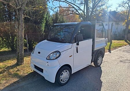 Microcar M.CROSS 45 km/h. Mopedauto. 6KW 8PS. 2019