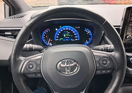 Toyota Corolla gebraucht kaufen Toyota Corolla 1,2T Team Deutschland Team Deutschland