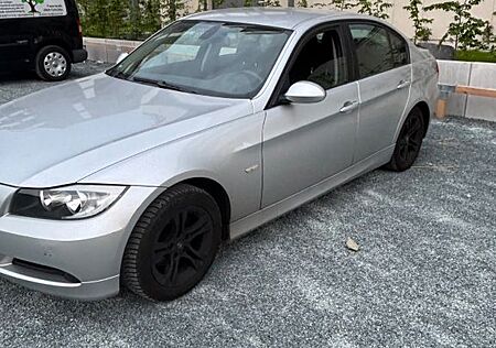 BMW 318i -