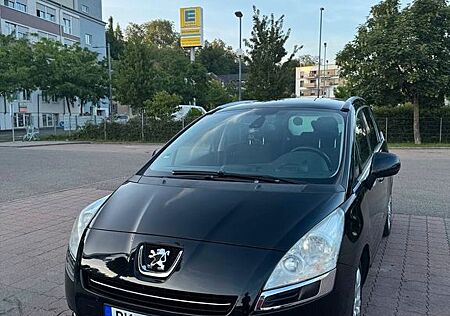 Peugeot 5008 1.6 Premium HDi FAP 110 Premium