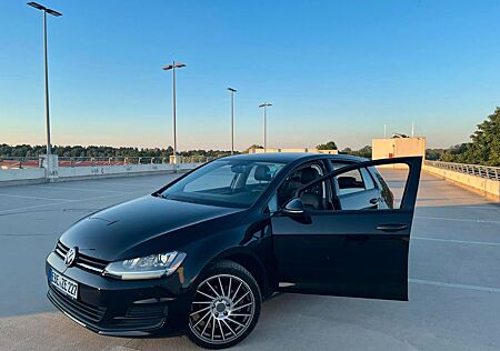 VW Golf Volkswagen 1.6 TDI DSG BMT Comfortline