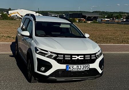 Dacia Jogger TCe 110 Expression mit Anhängerkupplung