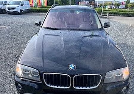 BMW X3 xDrive20i - Benzin