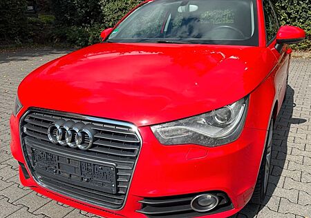 Audi A1 ambition aus 1-Hand