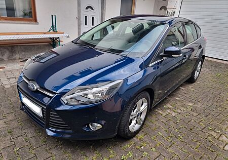 Ford Focus 1,0 EcoBoost 92kW Champions Edition Ch...