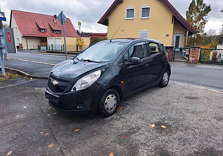 Chevrolet Spark 1.0 Voll fahrbereit TÜV 2026