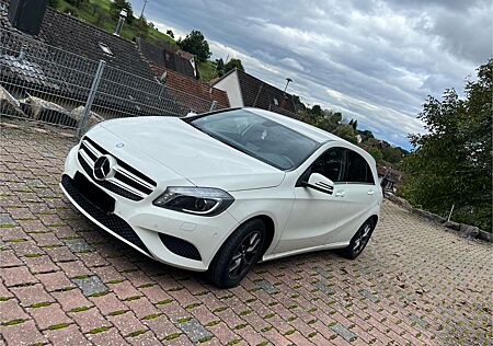 Mercedes-Benz A 180 BlueEFFICIENCY -