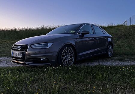 Audi A3 2.0 TDI Lim S-Tronic *El. Sitze*8-Fach*Tiefer