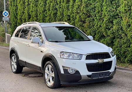 Chevrolet Captiva 2.2 D LTZ 4WD*7Sitze * NEU TÜV * Automat