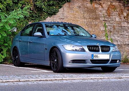 BMW 318i - Advantage- und Comfortpaket + Sportfelgen