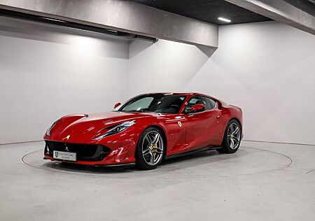 Ferrari 812 6.5 V12 Superfast DCT F1