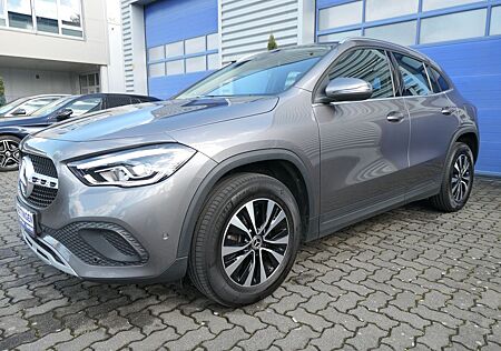 Mercedes-Benz GLA 180 d Style LED Kamera Top Zustand!