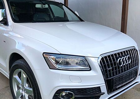 Audi Q5 2.0 TDI 140kW quattro -