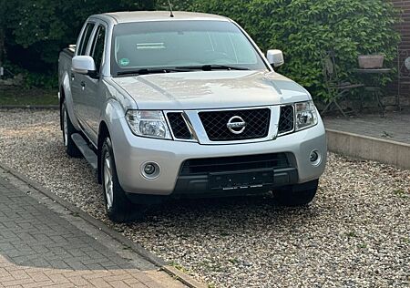 Nissan Navara *Pick-UP*4x4*Klima*SHZ*LKW Zul.*95tkm*TOP