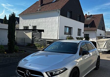 Mercedes-Benz A 180 -
