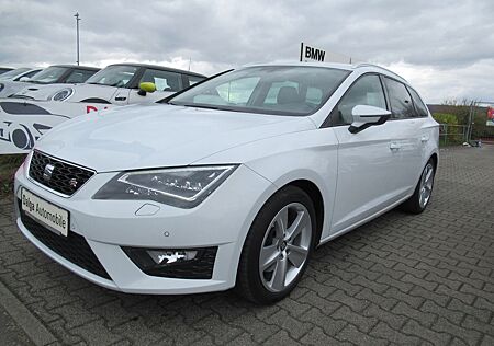 Seat Leon ST FR / Automatik /LED/AHK/NAVI/SHZ/TÜV NEU