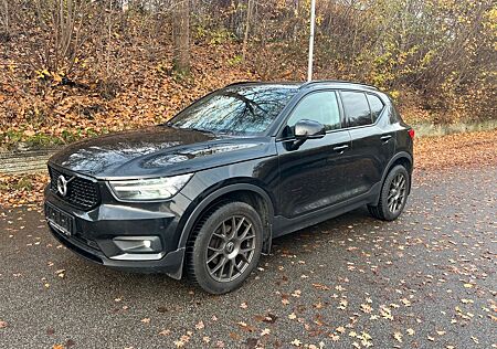Volvo XC 40 XC40 T3 R Design *Pano*LED*Harman Kardon*