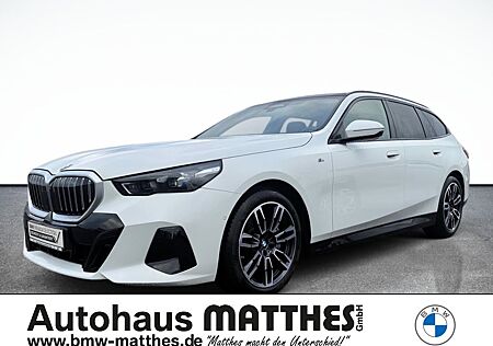 BMW 540 xDrive Touring M Sport Parkassistent-Paket P