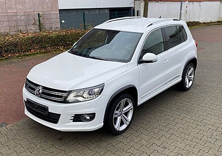 VW Tiguan Volkswagen 2.0 TDI R-LINE /AHK/ KeyLessGo