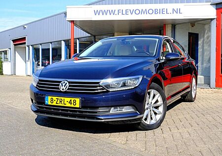VW Passat Volkswagen 1.4 TSI 150pk ACT Highline Navi|Leder-Alc