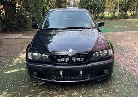 BMW 320i -