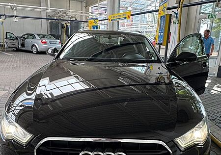 Audi A6 2.0 TDI Neu Zahnriemen