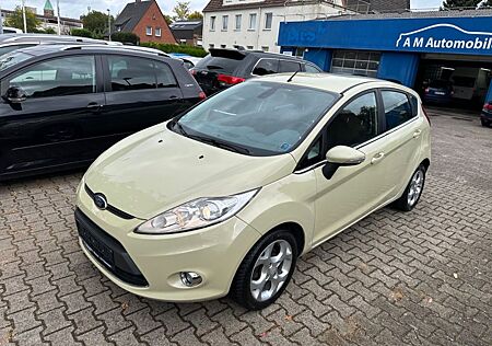 Ford Fiesta Titanium *GARANTIE 1 JAHRE*