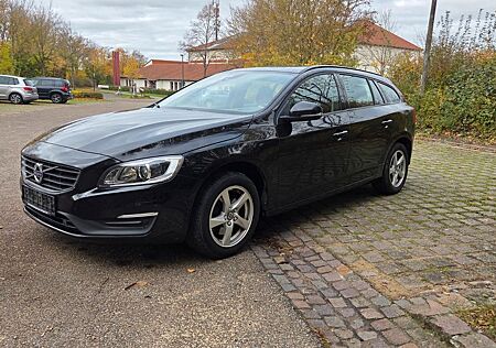 Volvo V60 gebraucht kaufen Volvo V60 D4 Geartronic Kinetic