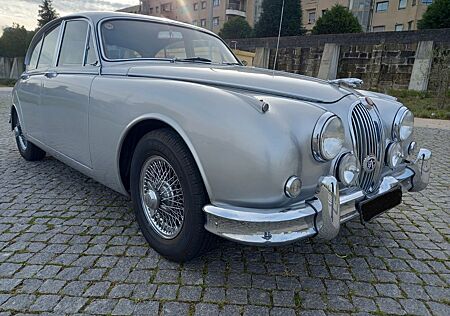 Jaguar MK II